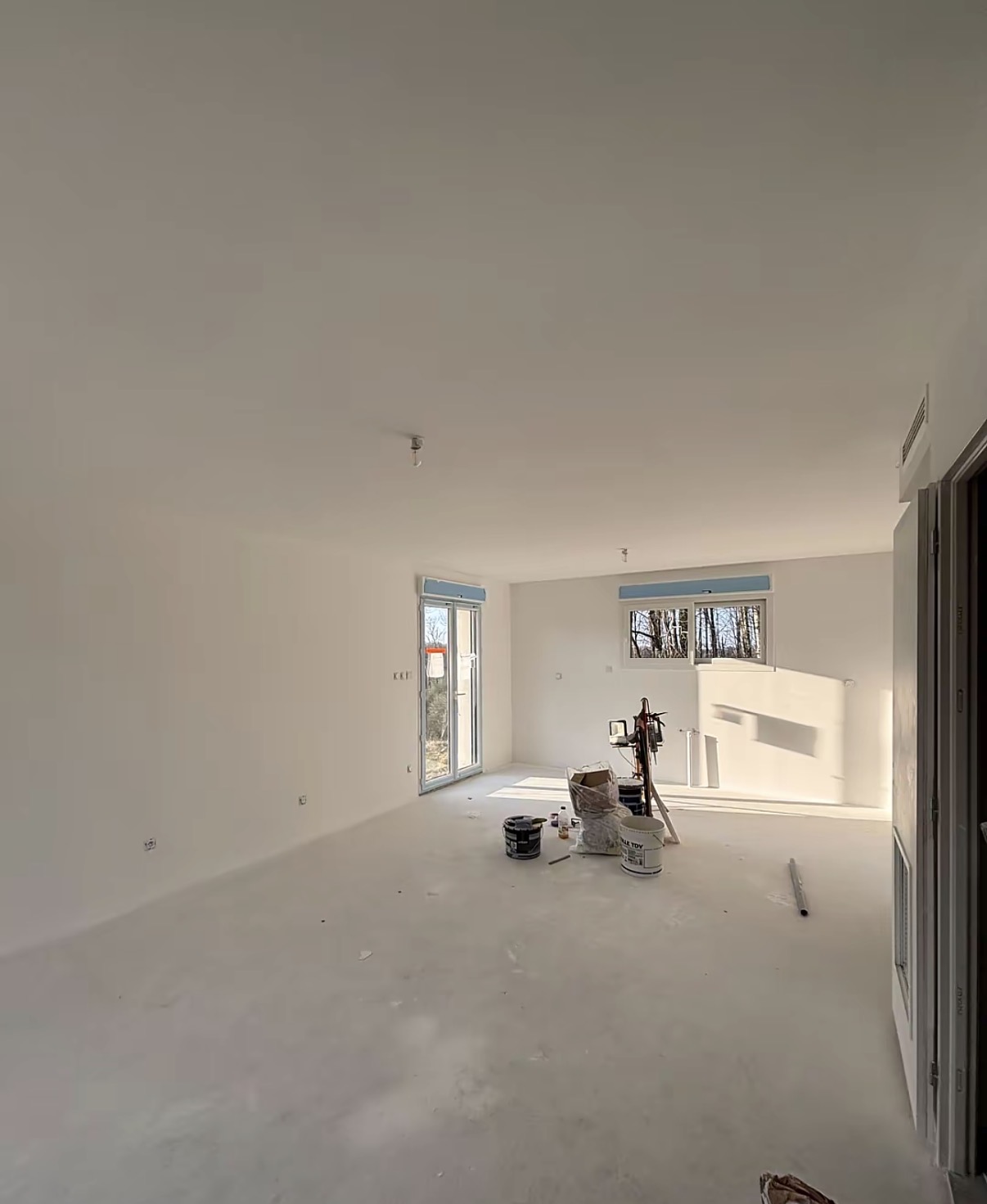 Mise en peinture complète d'une pièce — Neo Façades & Finitions