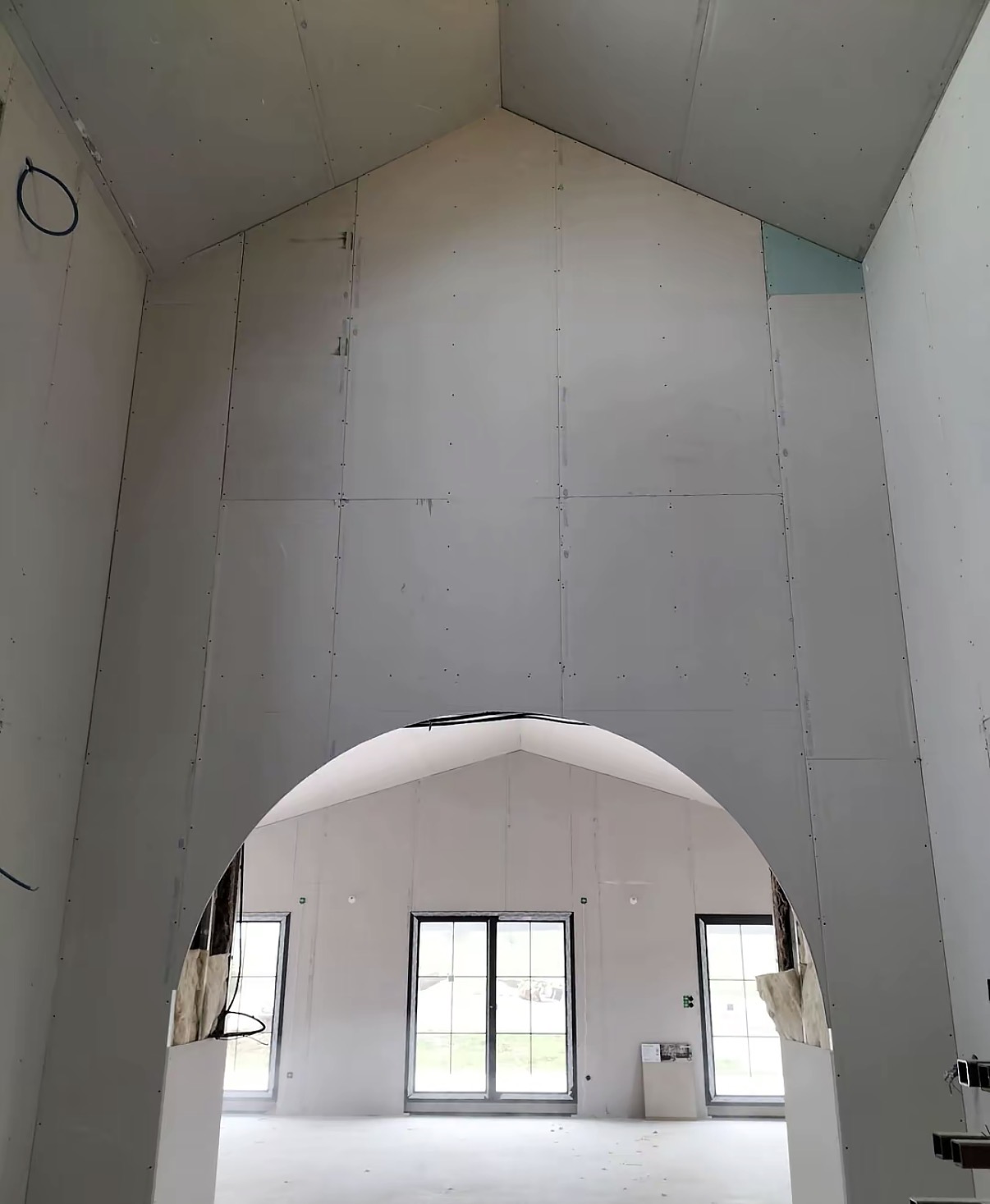 Ouvrage placo sur mesure — grand volume — Neo Façades & Finitions
